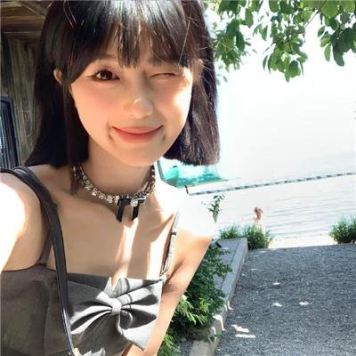 他不是我
